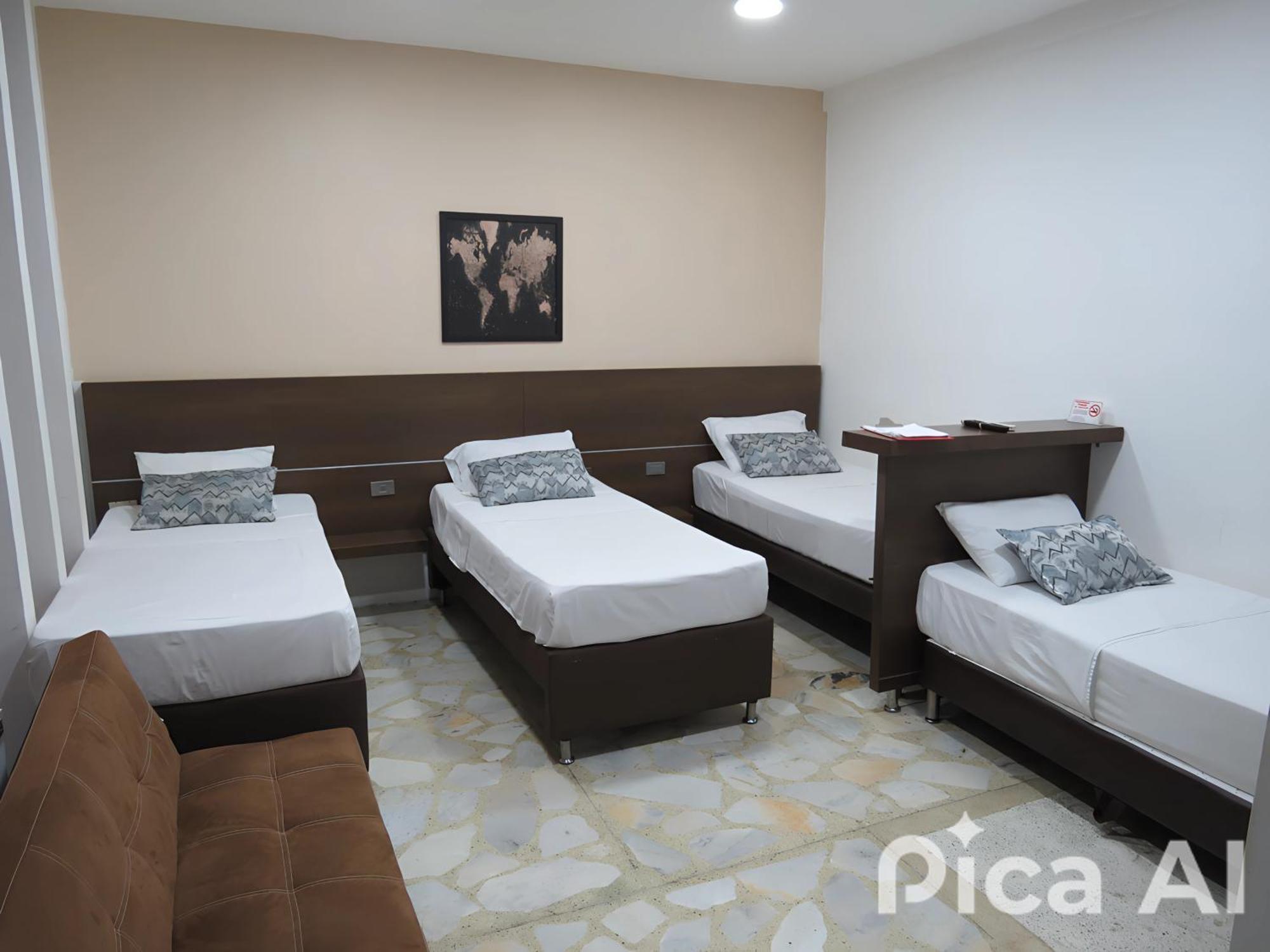 Hotel A & A Santa Alejandria Медельин Экстерьер фото